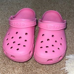 crocs bubblegum pink. good condition